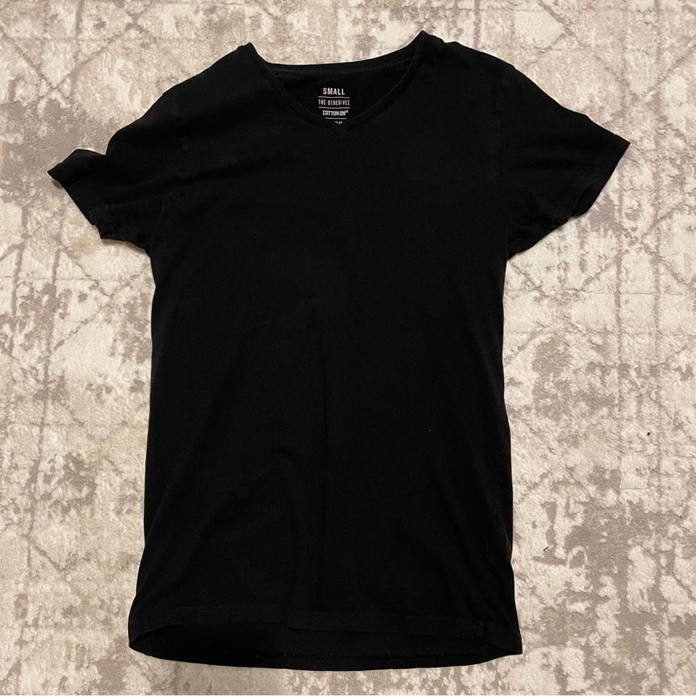 Cotton on men’s v neck size small